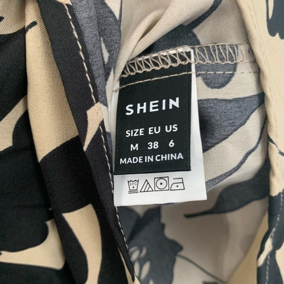 SHEIN Flowy Shorts - Picture 2 of 2